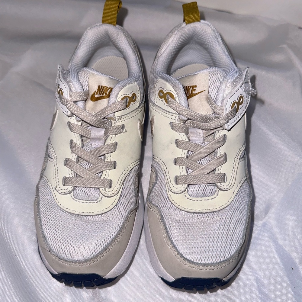 Nike White and Gold Athletic Shoes 12.5C